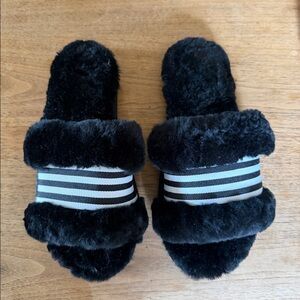 Emu Black Sheepskin Slippers